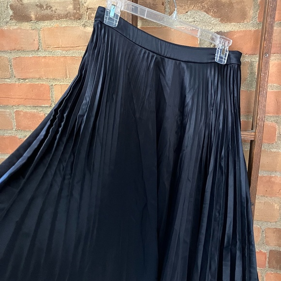 Claudie Pierlot pleated skirt - Picture 3 of 4